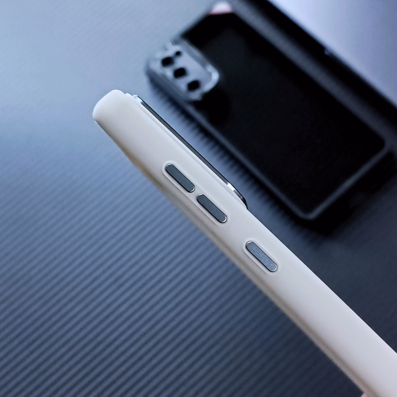 کاور سامسونگ S20 Fe مدل AirSkin titaniume کاور سامسونگ S20 Fe مدل AirSkin titaniume